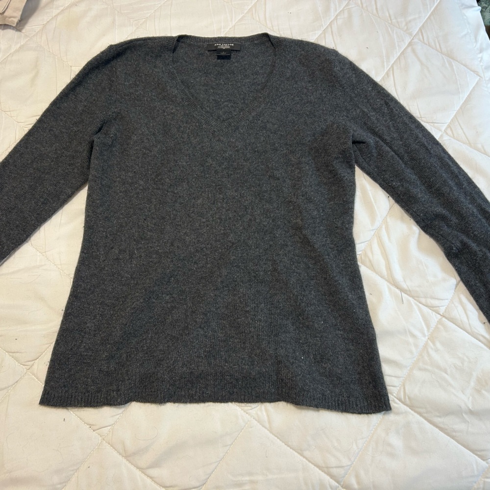 Cashmere gray V-neck sweater by Ann Taylor